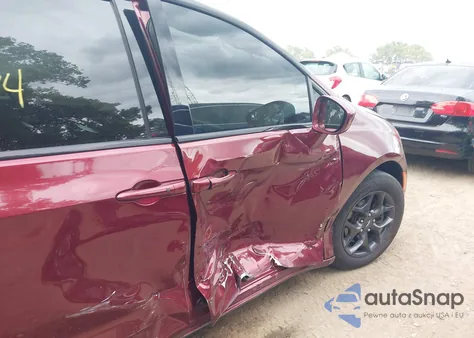 2018 Chrysler Pacifica Touring L Plus z USA, uszkodzony, nr VIN 2C4RC1EG2JR165050